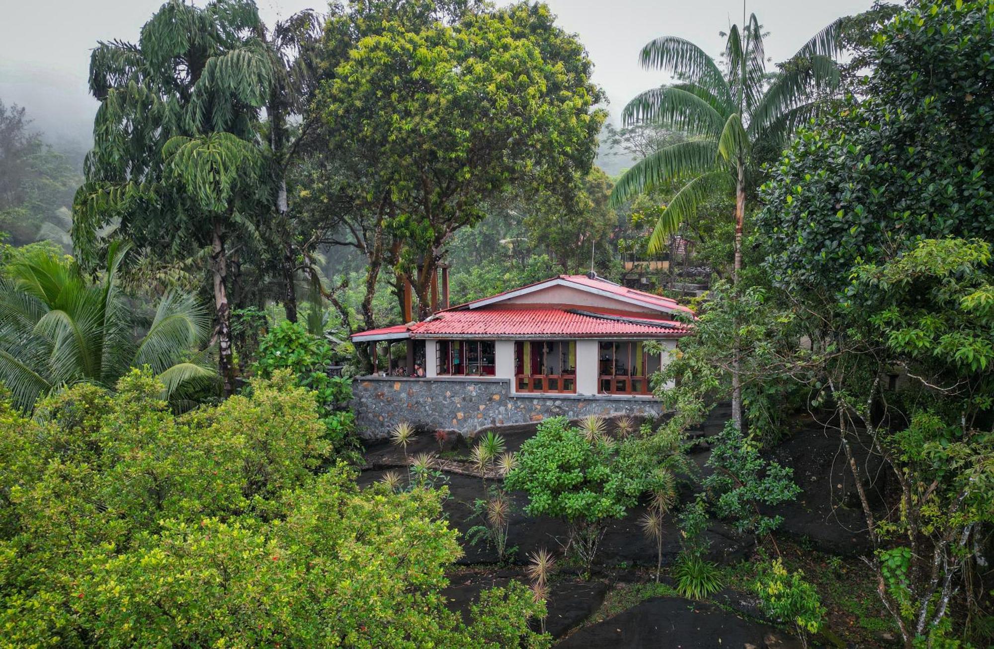 Singharaja Garden Agro Eco Lodge Pelawatta  Eksteriør bilde
