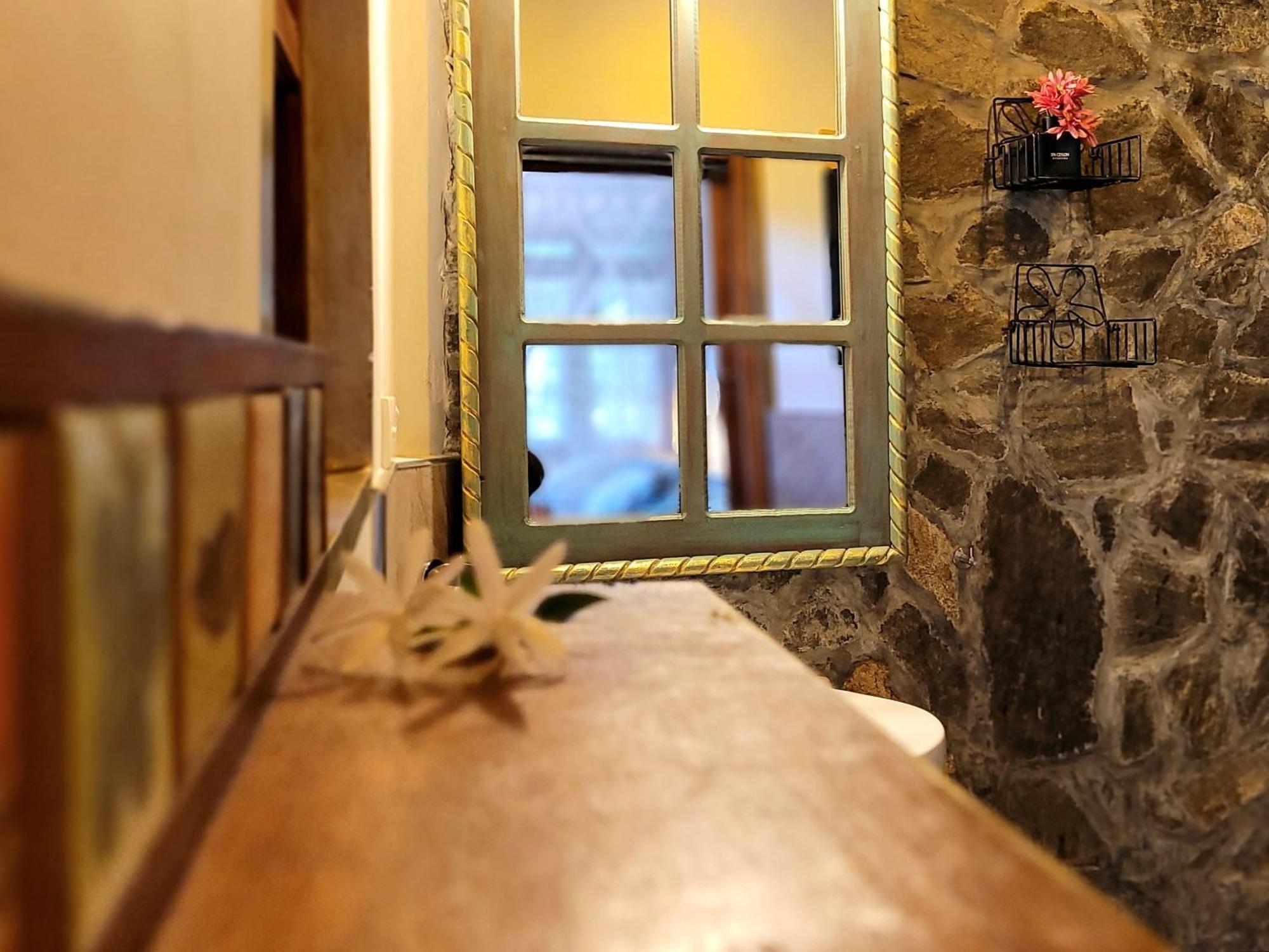 Singharaja Garden Agro Eco Lodge Pelawatta  Rom bilde